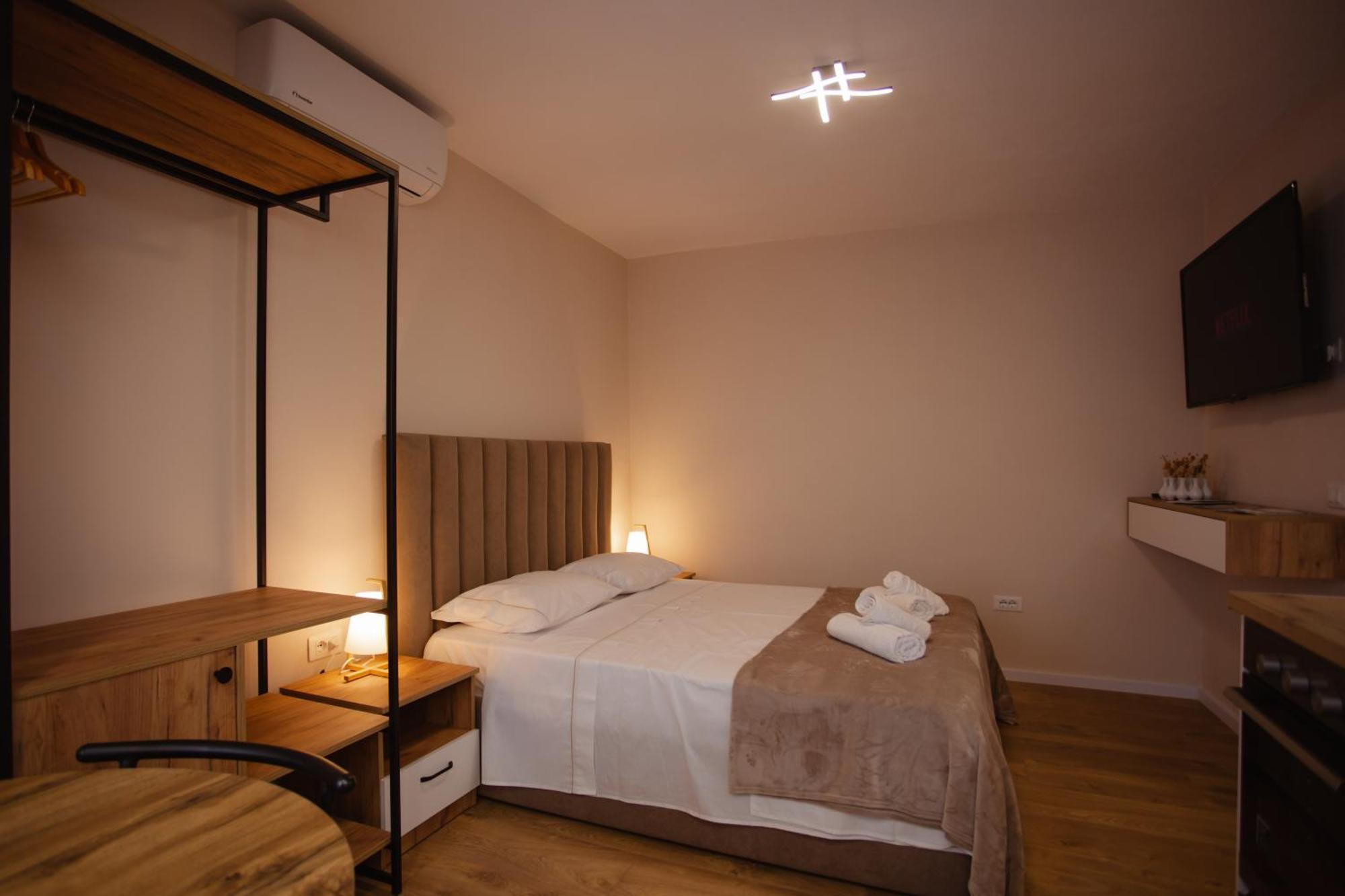 City Center Studio Apartments Shkodër Buitenkant foto