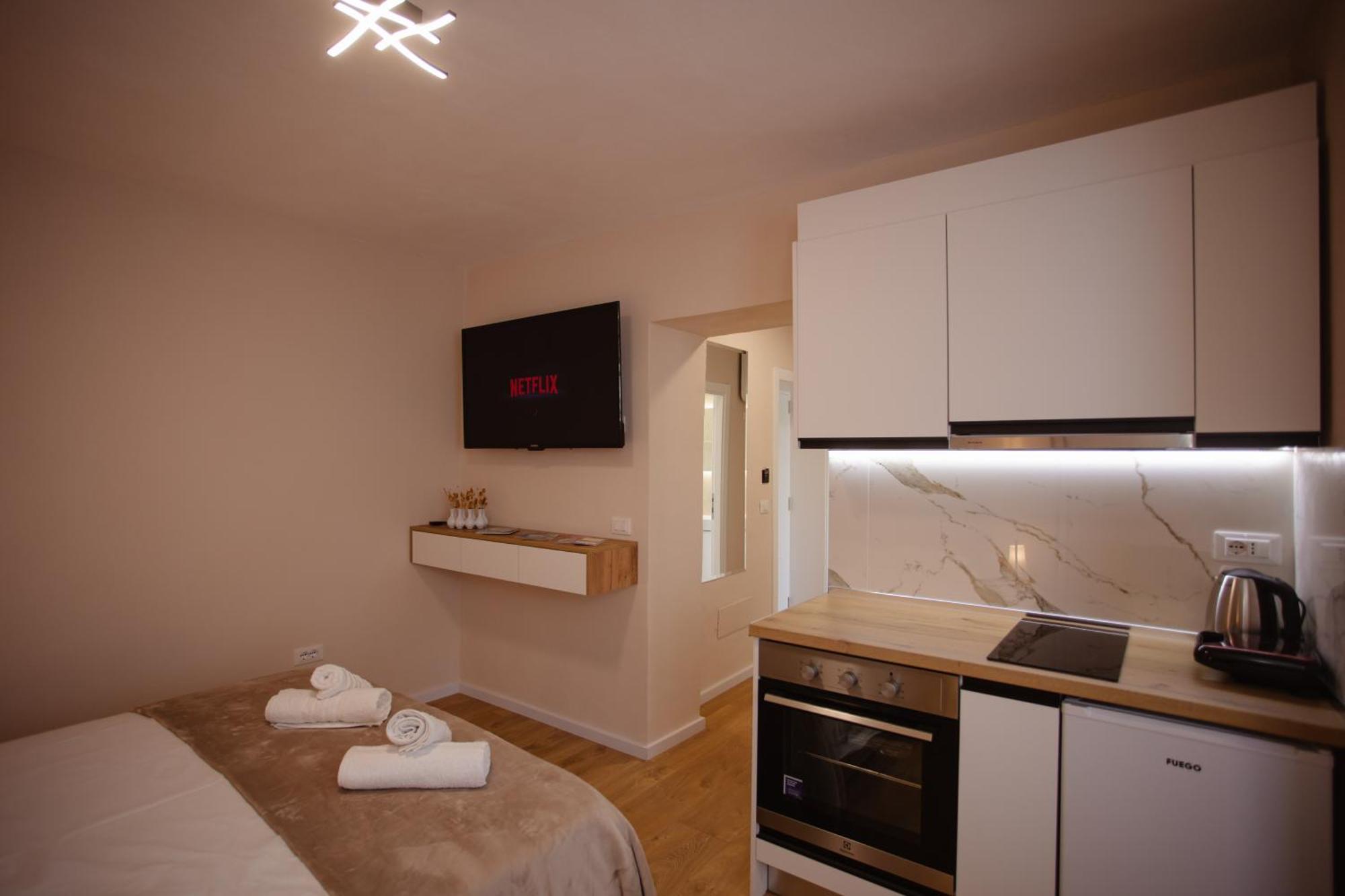 City Center Studio Apartments Shkodër Buitenkant foto
