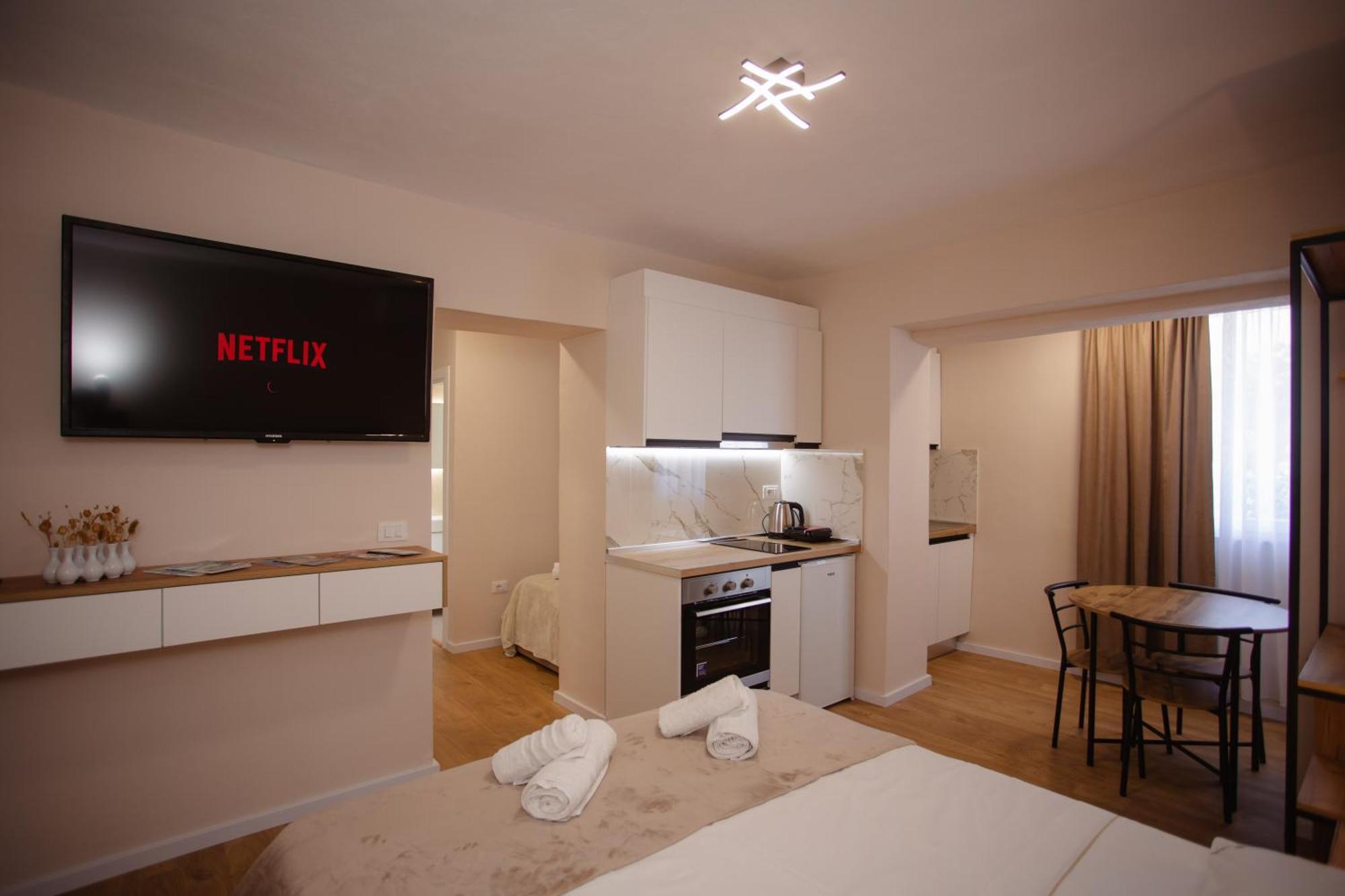 City Center Studio Apartments Shkodër Buitenkant foto