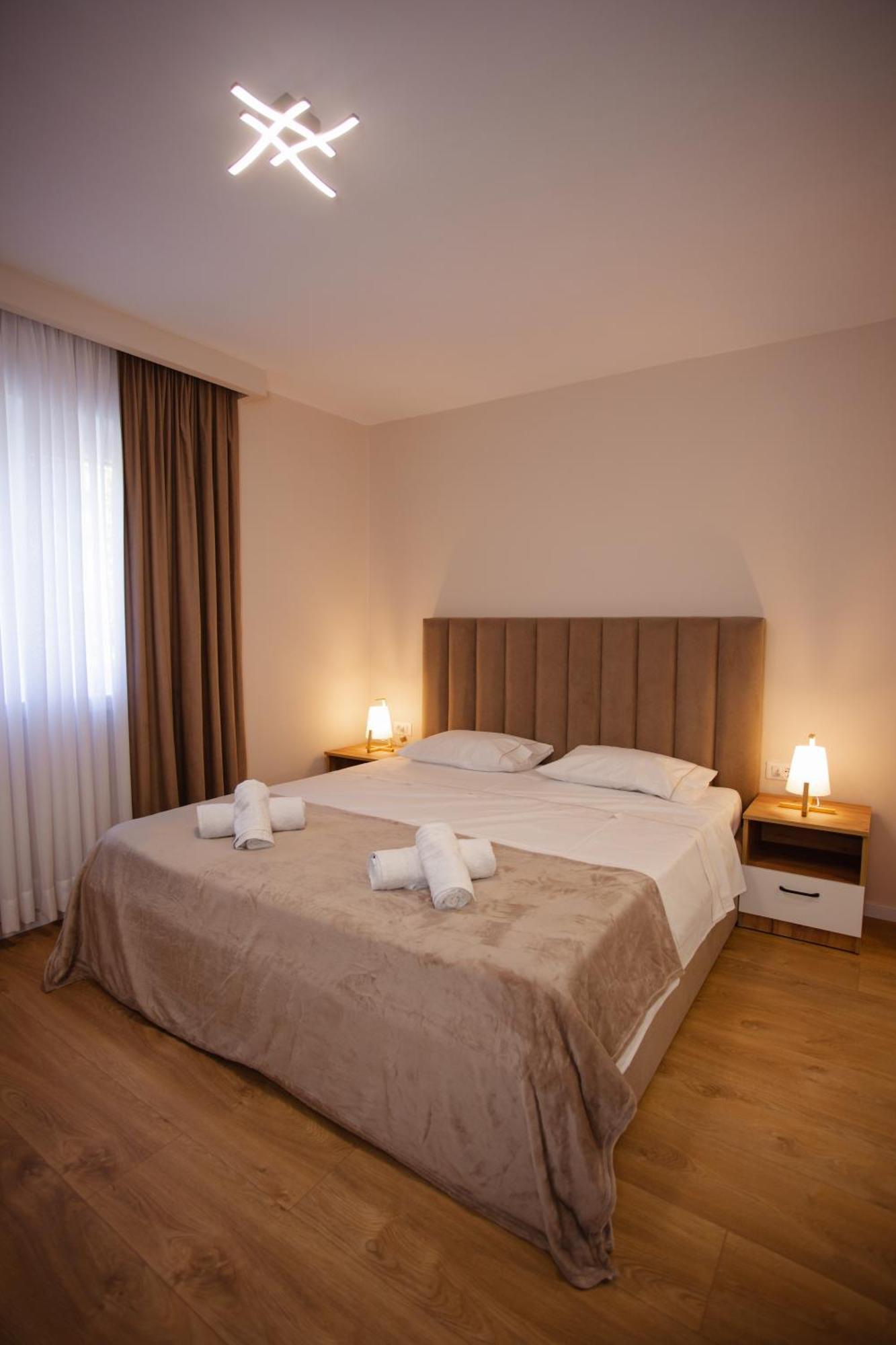City Center Studio Apartments Shkodër Buitenkant foto