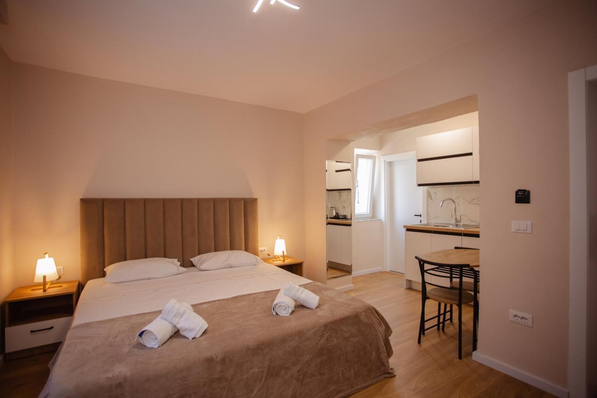 City Center Studio Apartments Shkodër Buitenkant foto