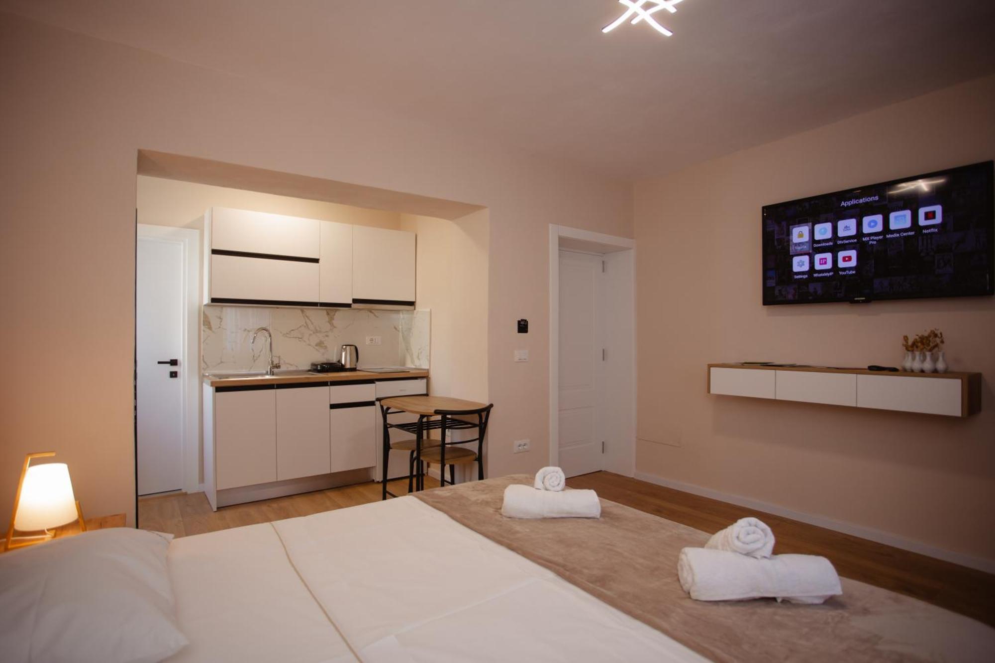 City Center Studio Apartments Shkodër Buitenkant foto
