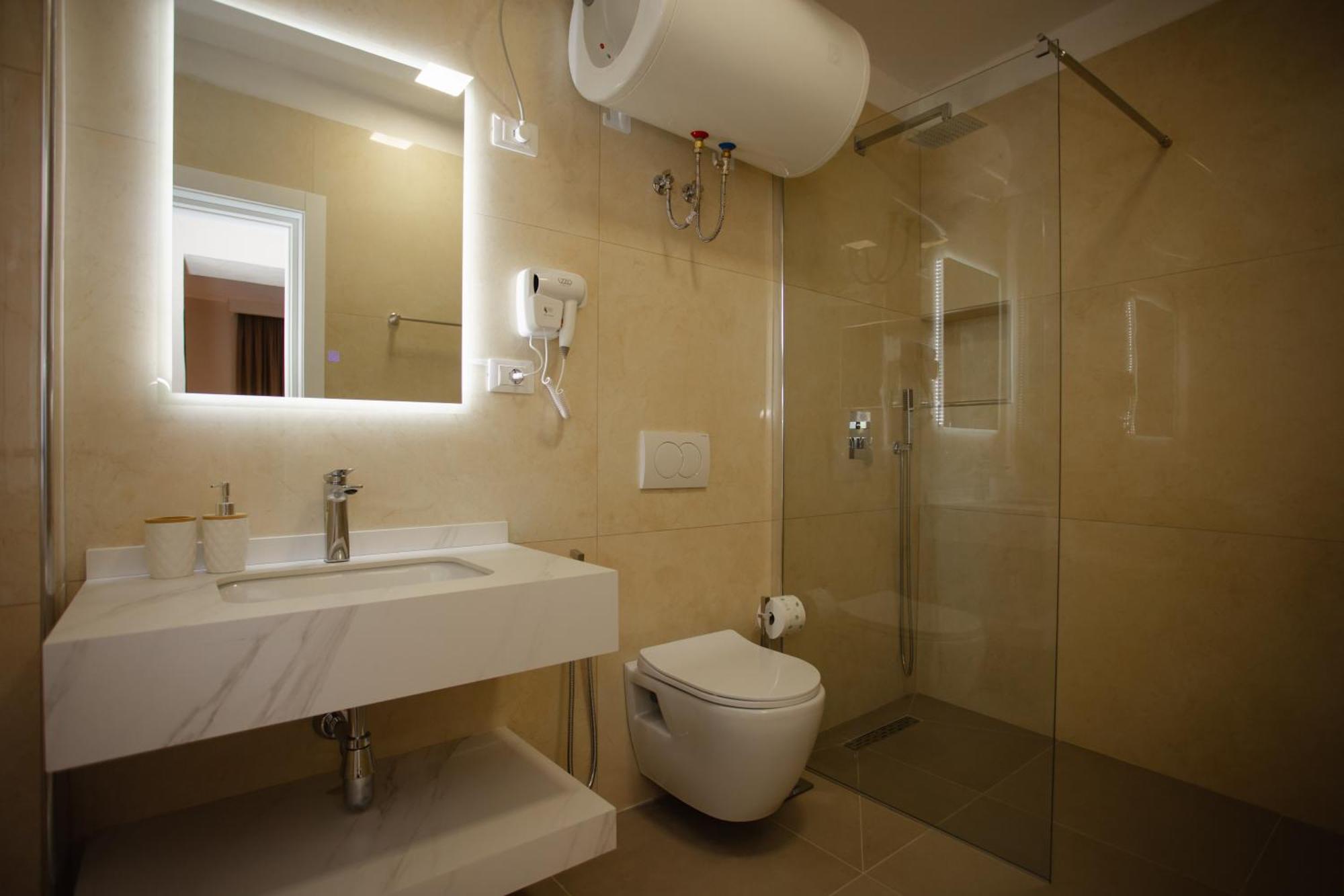 City Center Studio Apartments Shkodër Buitenkant foto