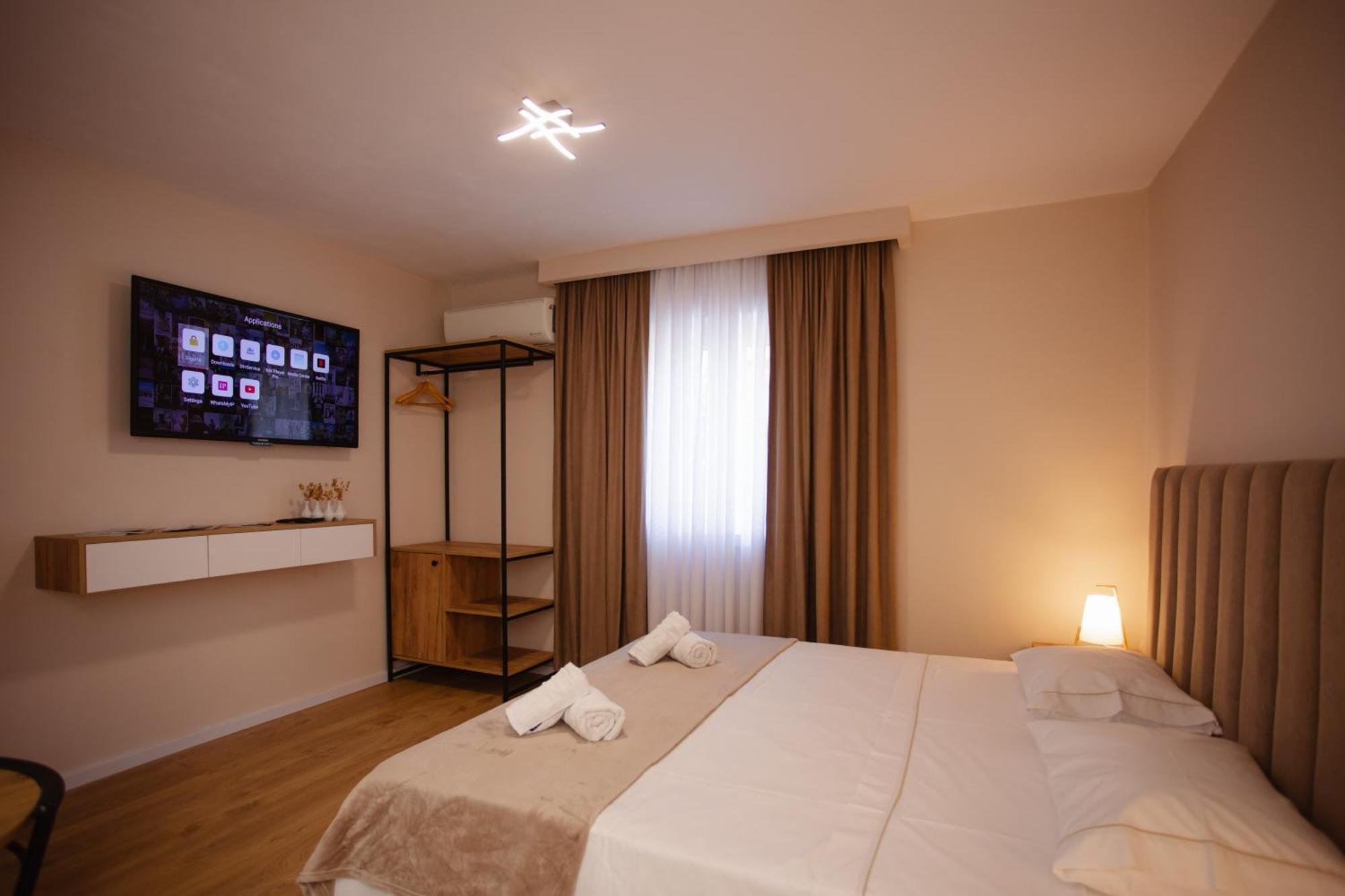 City Center Studio Apartments Shkodër Buitenkant foto