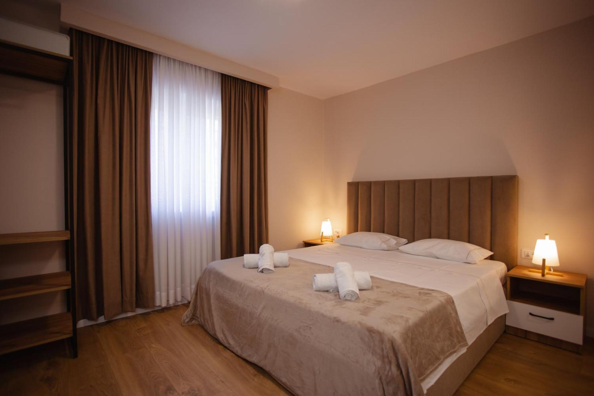 City Center Studio Apartments Shkodër Buitenkant foto